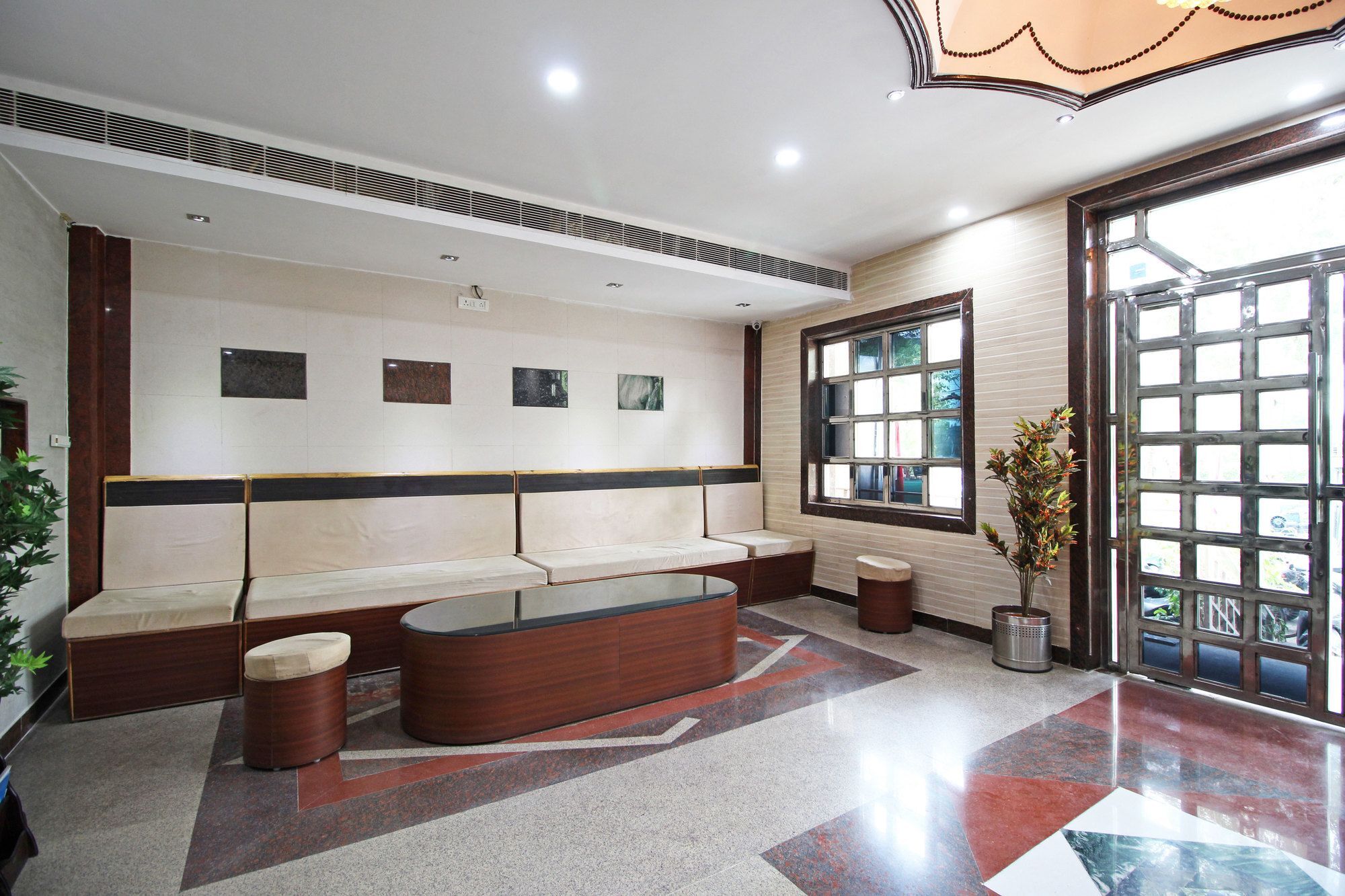 Merit Hotel Agra  Dış mekan fotoğraf